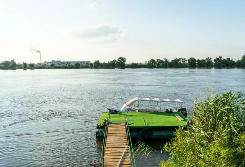 Majatalo Califarul Alb