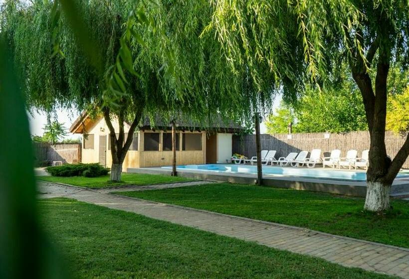 펜션 Califarul Alb