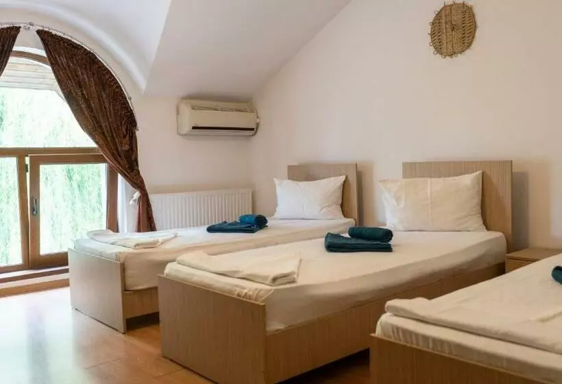 Majatalo Califarul Alb