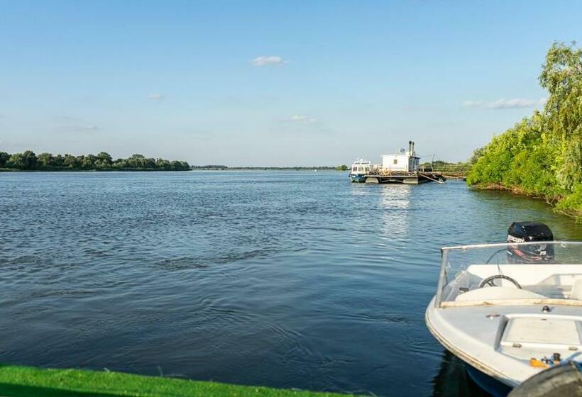 펜션 Califarul Alb