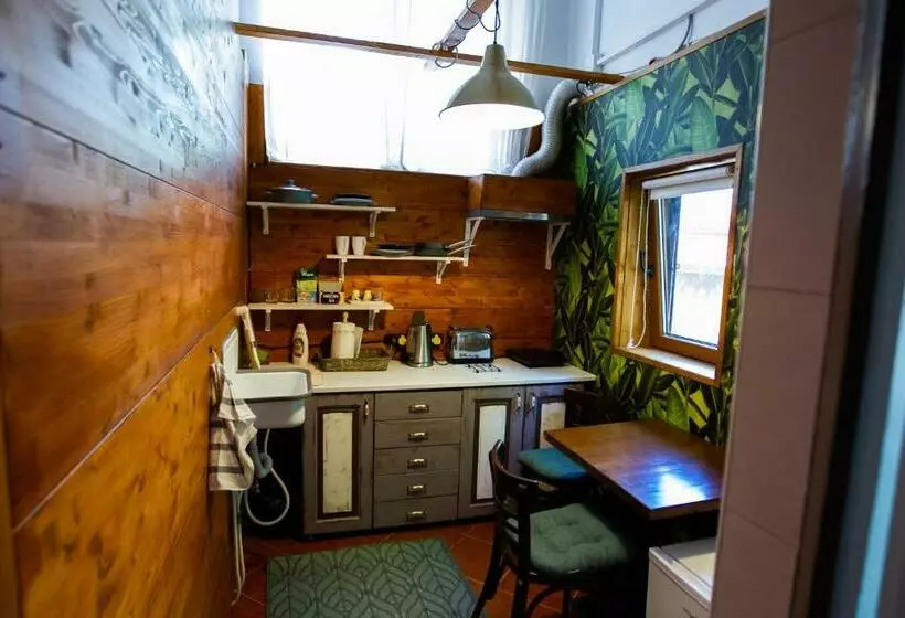 پانسیون Charlietown