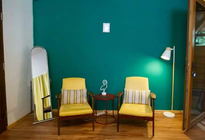 پانسیون Charlietown