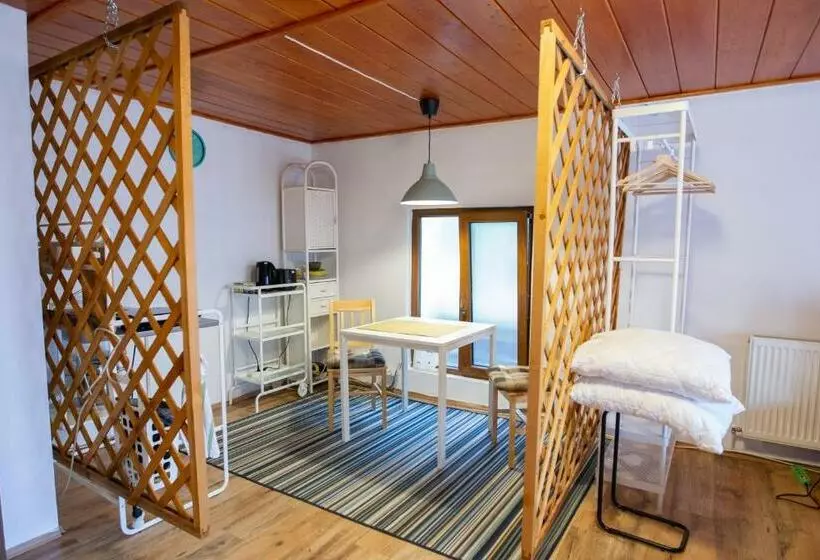 پانسیون Charlietown