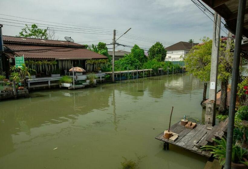 پانسیون Reuan Vilawan