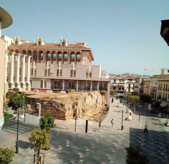 پانسیون Vivienda Turística Templo Romano