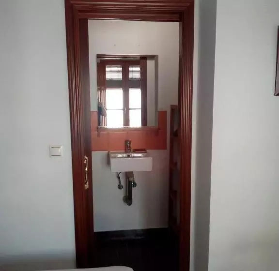 پانسیون Vivienda Turística Templo Romano