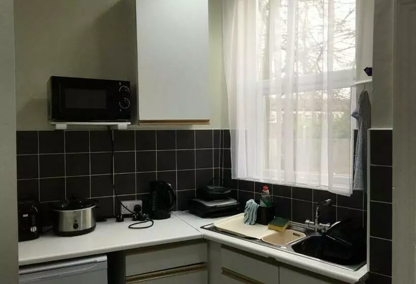 ベッドアンドブレックファースト Bourton House