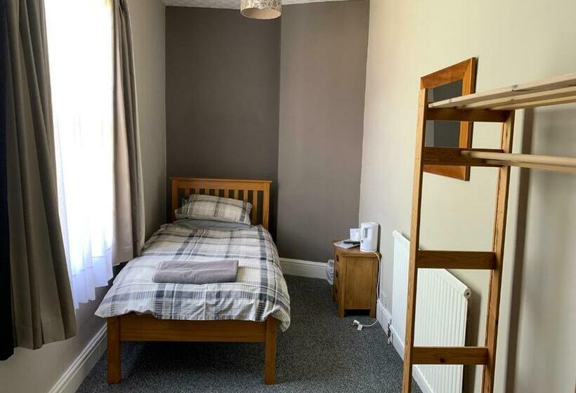 צימר Bourton House