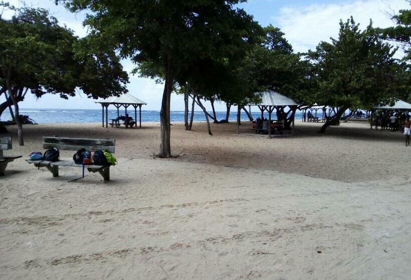 تختخواب و صبحانه Chez Christian Et Lydia