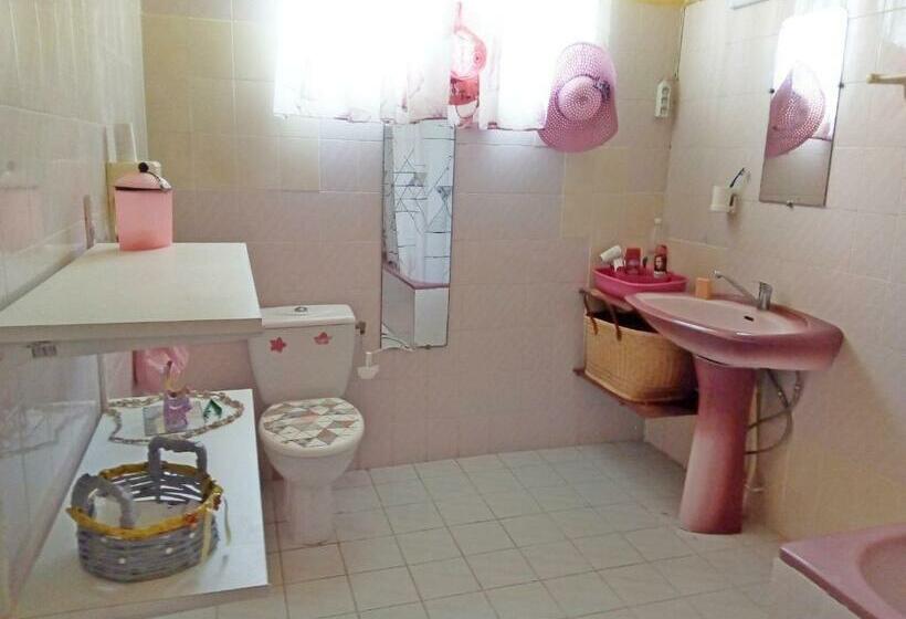 تختخواب و صبحانه Chez Christian Et Lydia