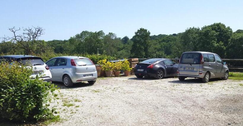 مبيت وإفطار L Herbe Aux Vaches