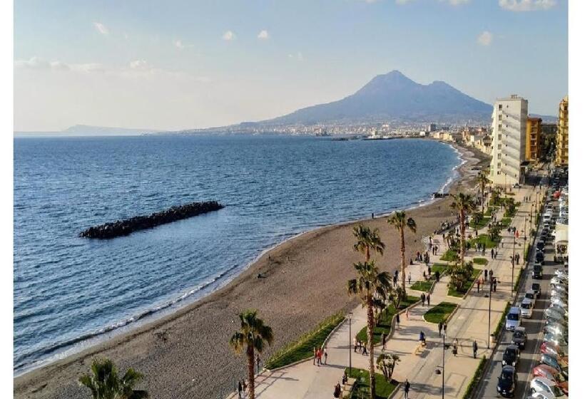 تختخواب و صبحانه Suite 14