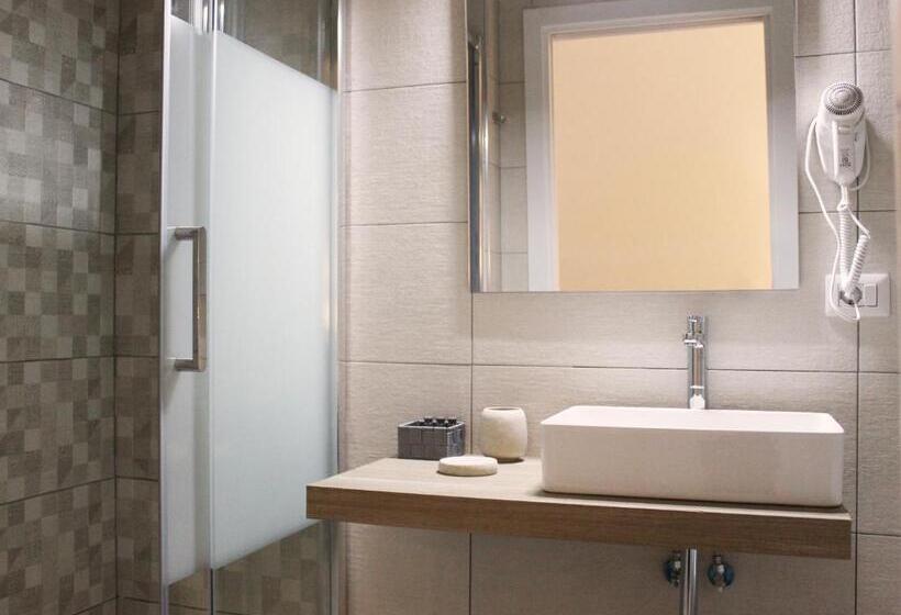 تختخواب و صبحانه Suite 14