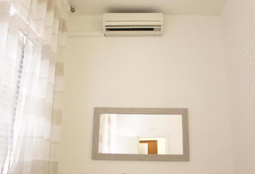 تختخواب و صبحانه Suite 14