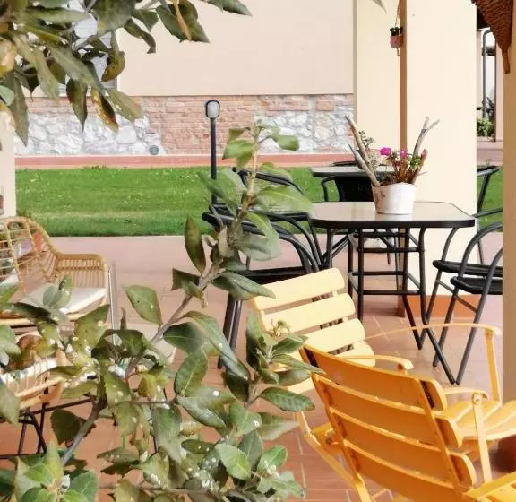 هتل Agriturismo Le Villette Di Cate