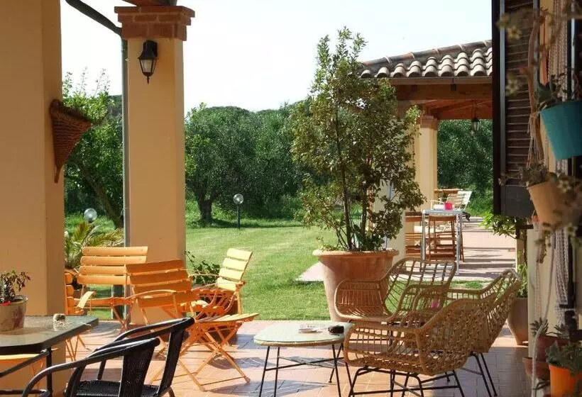 هتل Agriturismo Le Villette Di Cate