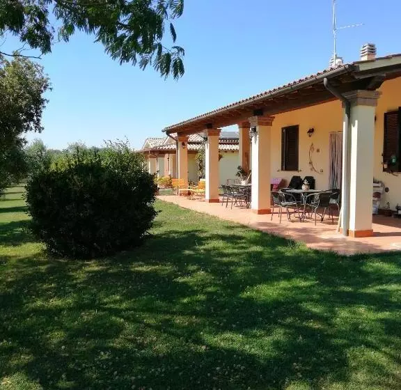 هتل Agriturismo Le Villette Di Cate