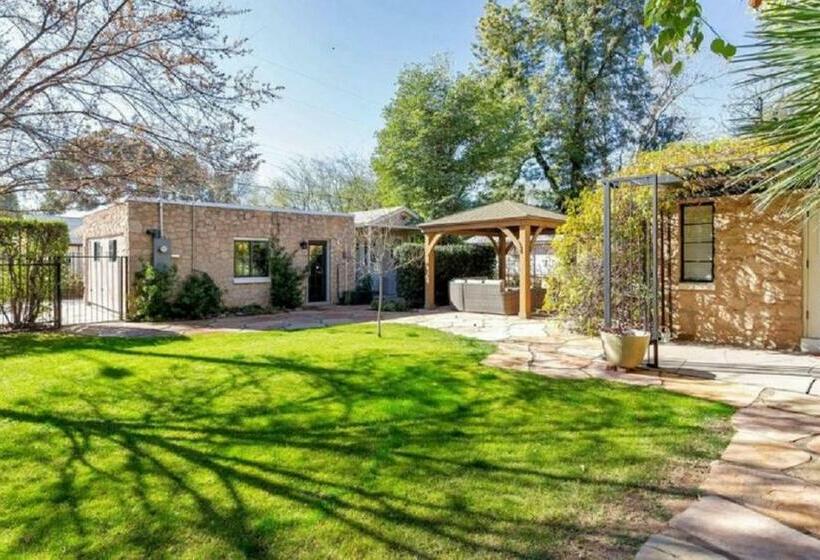 ペンション Best Little Guesthouse In Melrose! New Listing!