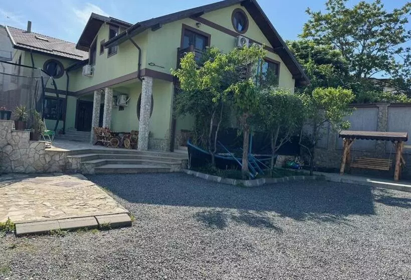 پانسیون Casa Adelmar