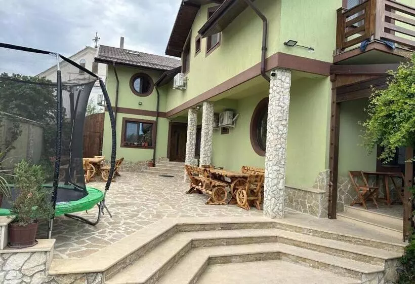 پانسیون Casa Adelmar