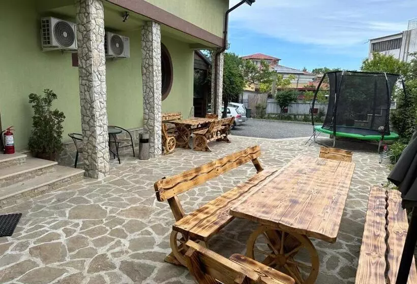 پانسیون Casa Adelmar