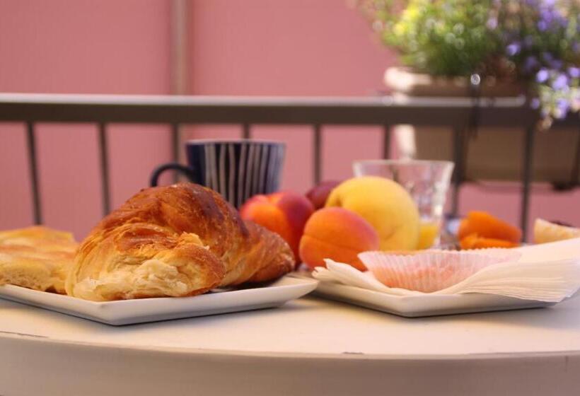 פנסיון Casello68