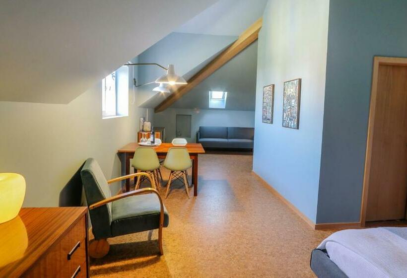 پانسیون Guest House Eça Agora!