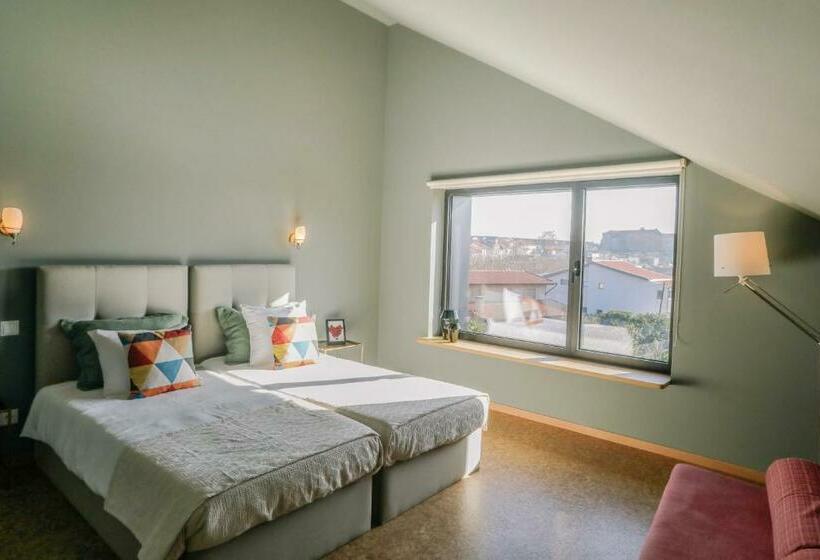 پانسیون Guest House Eça Agora!