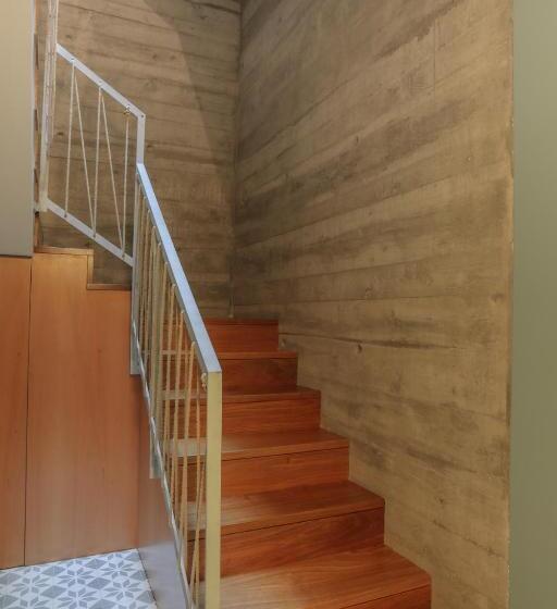 پانسیون Guest House Eça Agora!