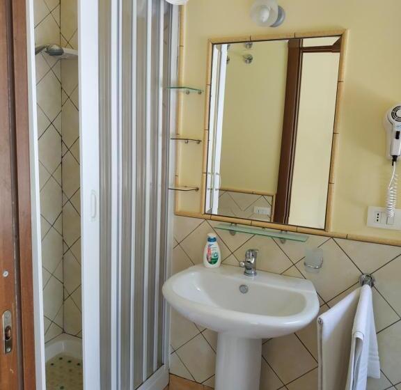 بنسيون Locazione Turistica Le Fate