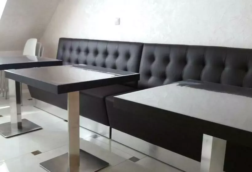 Majatalo Müller Residenz Zur S Bahn Karlsfeld