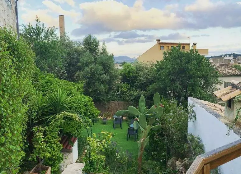 Aamiaismajoitus (B&B) Casa Caimari Guest House, For Mountain Lovers!