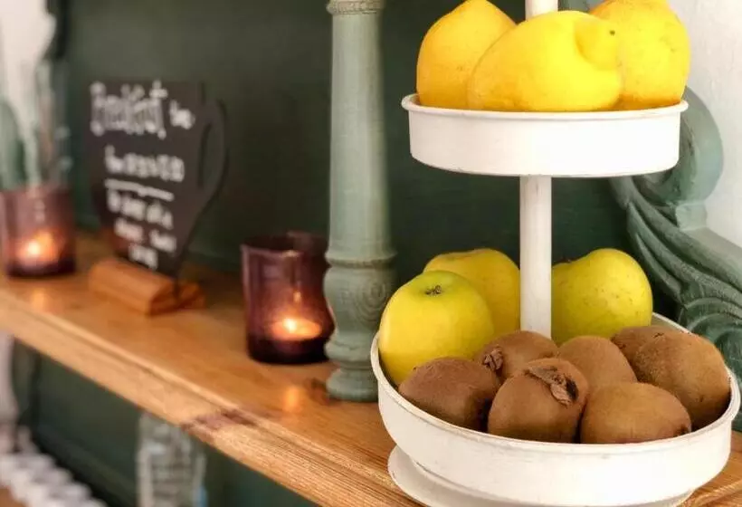 Aamiaismajoitus (B&B) Casa Caimari Guest House, For Mountain Lovers!