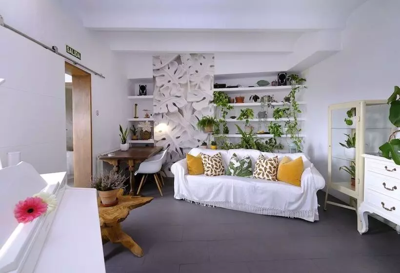 Aamiaismajoitus (B&B) Casa Caimari Guest House, For Mountain Lovers!