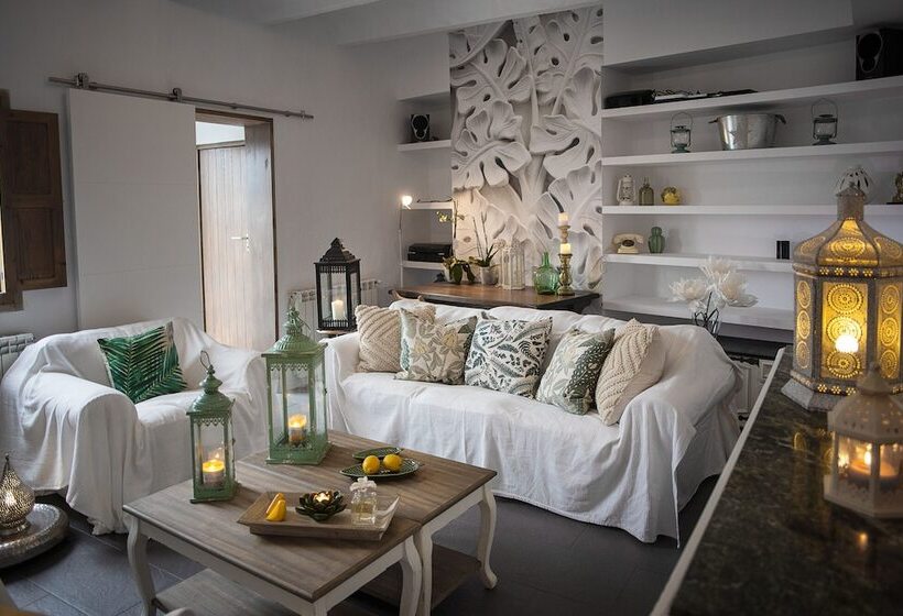 تختخواب و صبحانه Casa Caimari Guest House, For Mountain Lovers!