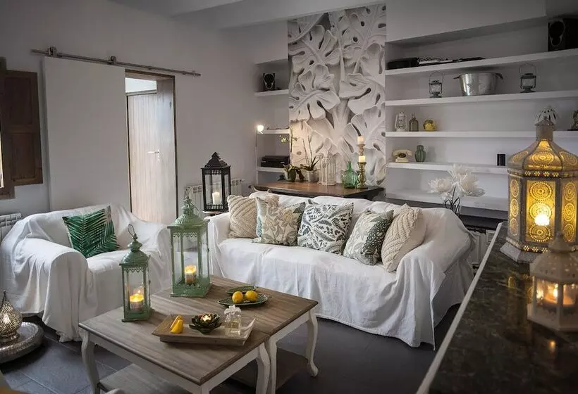 Aamiaismajoitus (B&B) Casa Caimari Guest House, For Mountain Lovers!