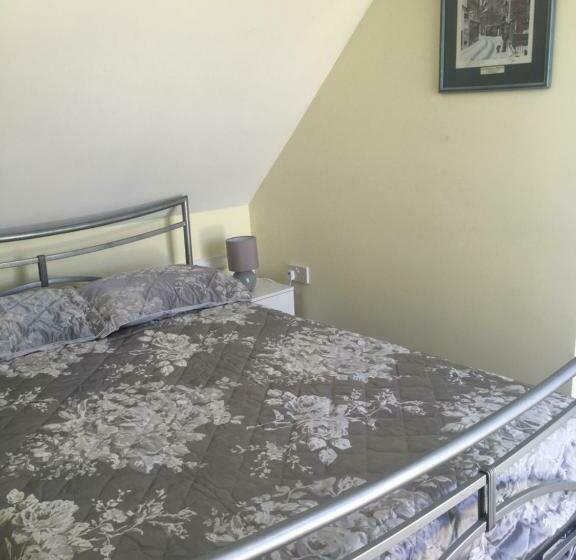 Folly Fields Farm B&b