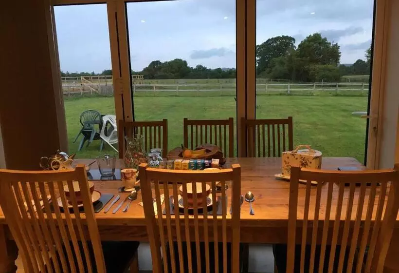 Folly Fields Farm B&b