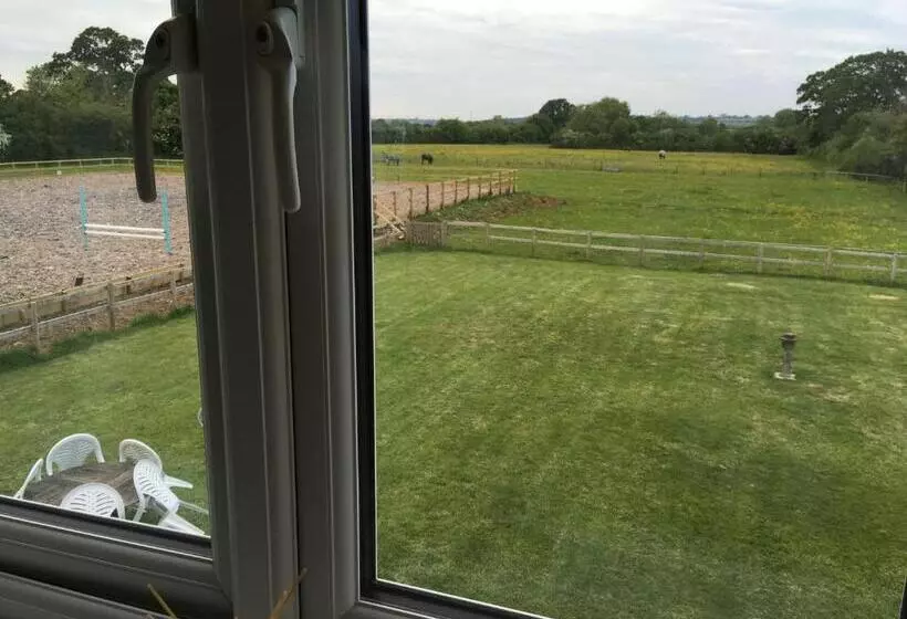 Folly Fields Farm B&b