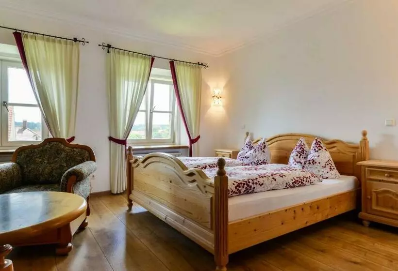 Hotelli Gasthof Zur Post