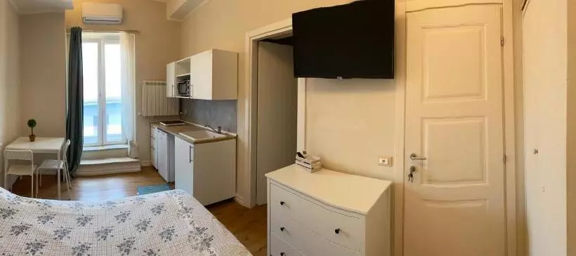 ペンション Affittacamere Via Roma 12