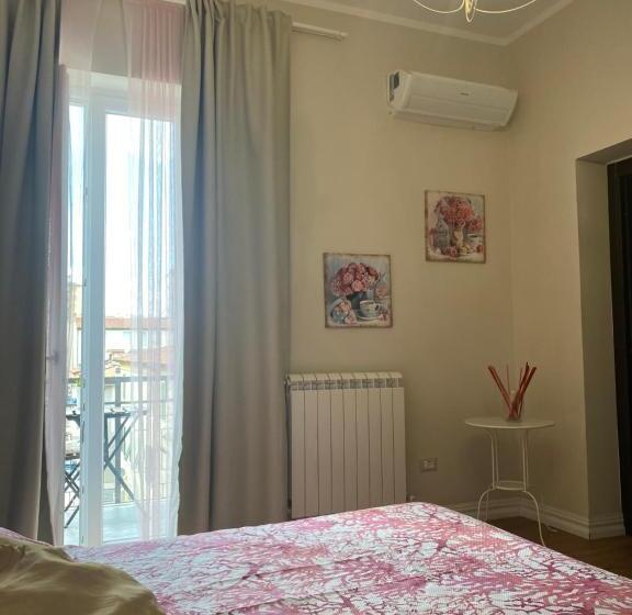 פנסיון Affittacamere Via Roma 12