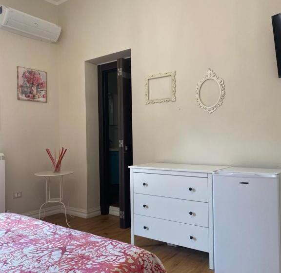 פנסיון Affittacamere Via Roma 12