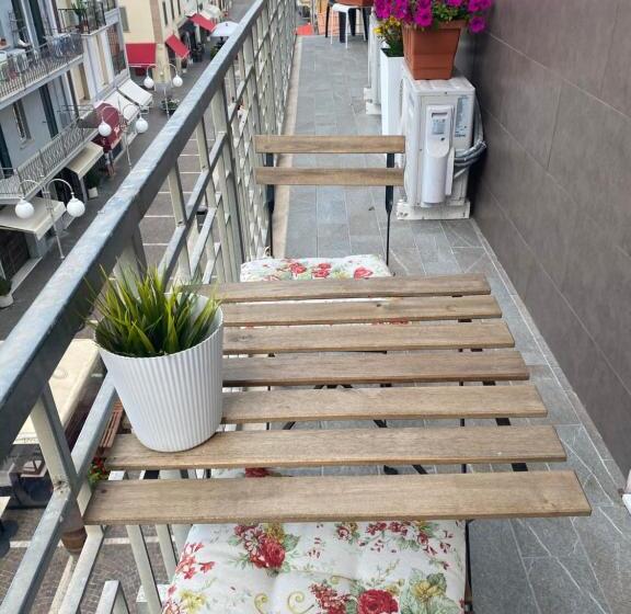 פנסיון Affittacamere Via Roma 12