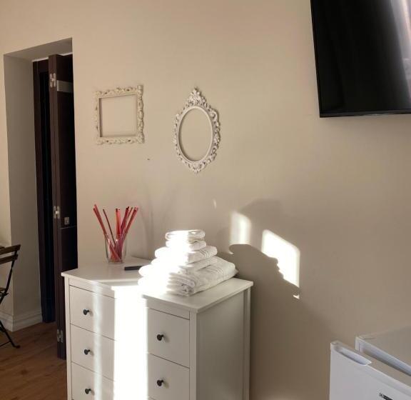 פנסיון Affittacamere Via Roma 12