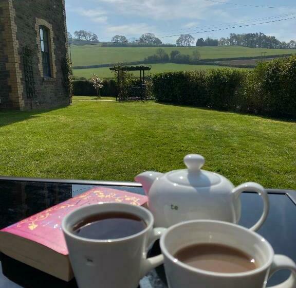 膳宿费 Tegfan Garden Suite