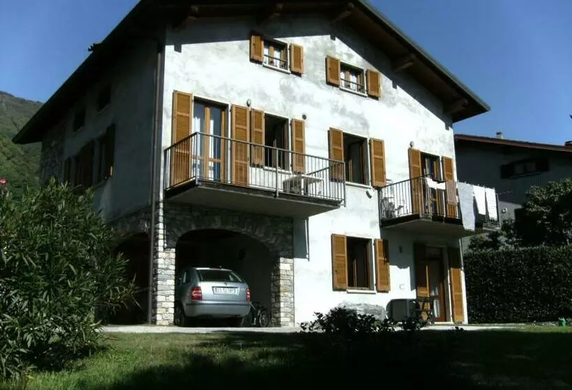 Aamiaismajoitus (B&B) Guest House Il Nido Dello Svasso  Foresteria Lombarda