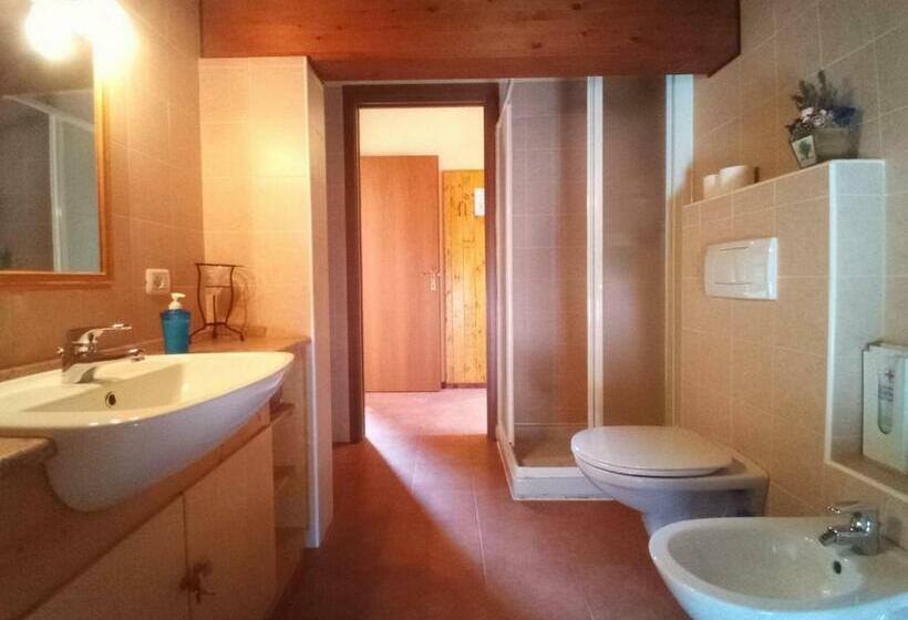 Nocleg ze śniadaniem Guest House Il Nido Dello Svasso  Foresteria Lombarda