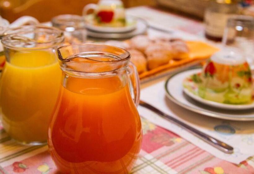 Nocleg ze śniadaniem Guest House Il Nido Dello Svasso  Foresteria Lombarda