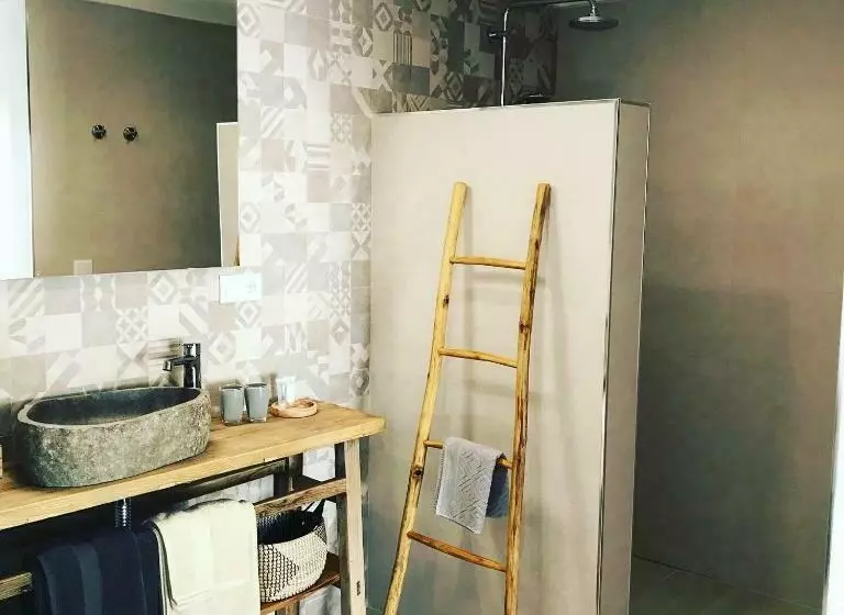 Aamiaismajoitus (B&B) Finca Pura, Clothing Optional Guestrooms